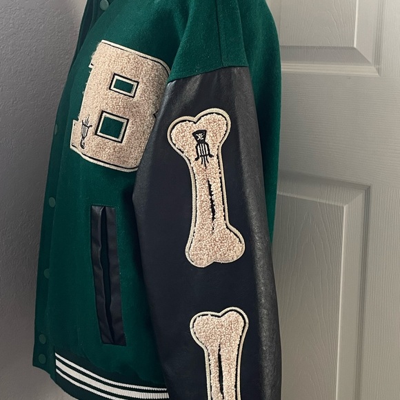 Green and black varsity jacket - Picture 3 of 6